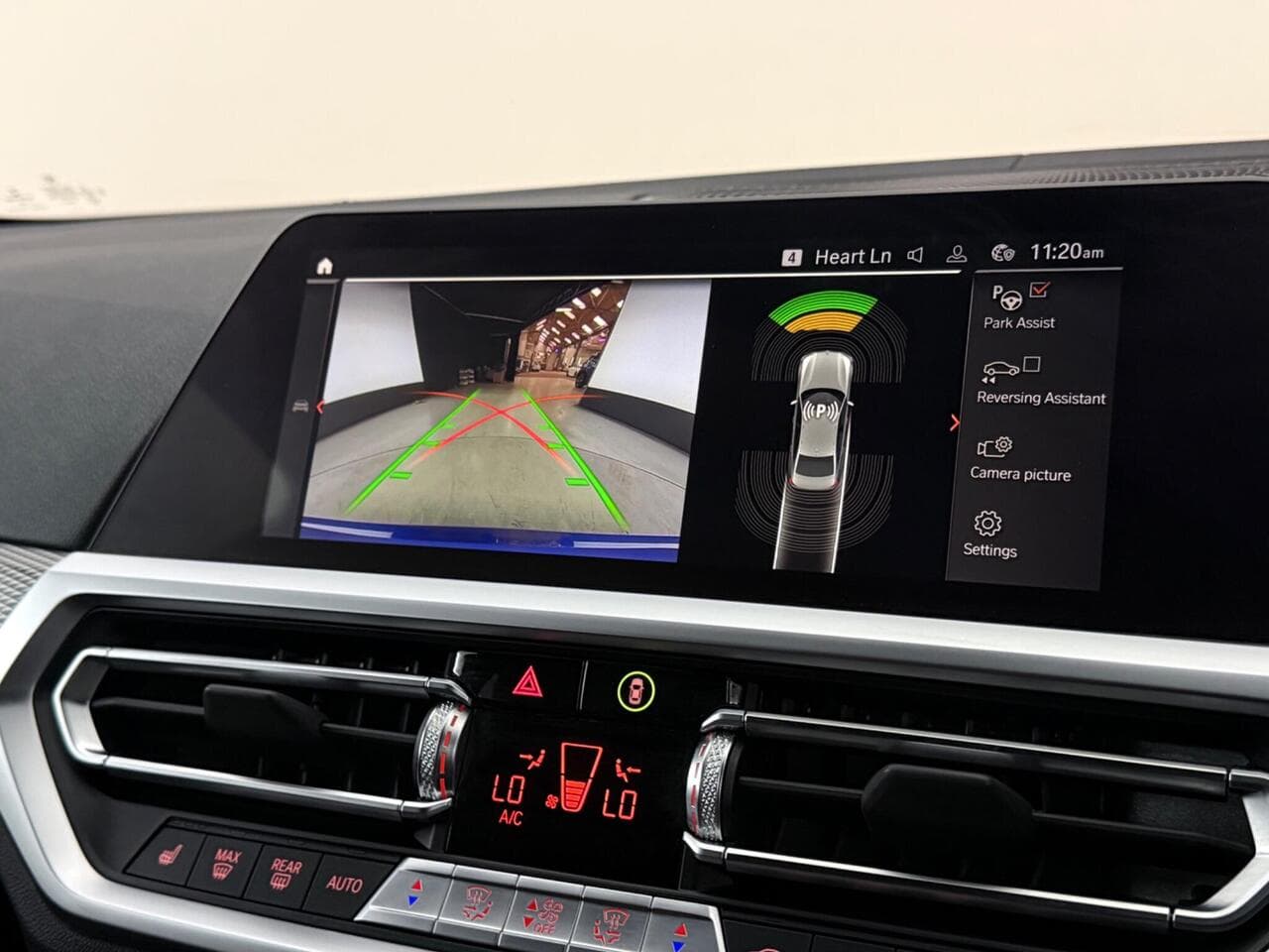 BMW 3 Series thumbnail Infotainment System