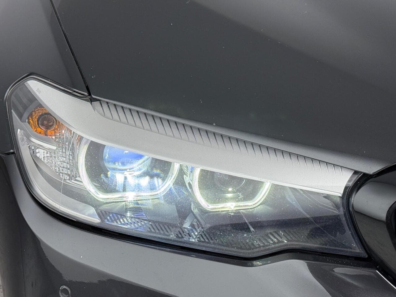 BMW 5 Series thumbnail Lights Front