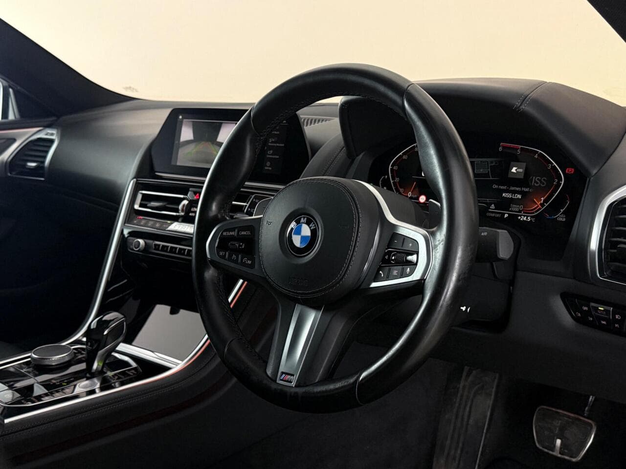 BMW 8 Series Gran Coupe thumbnail Steering Wheel