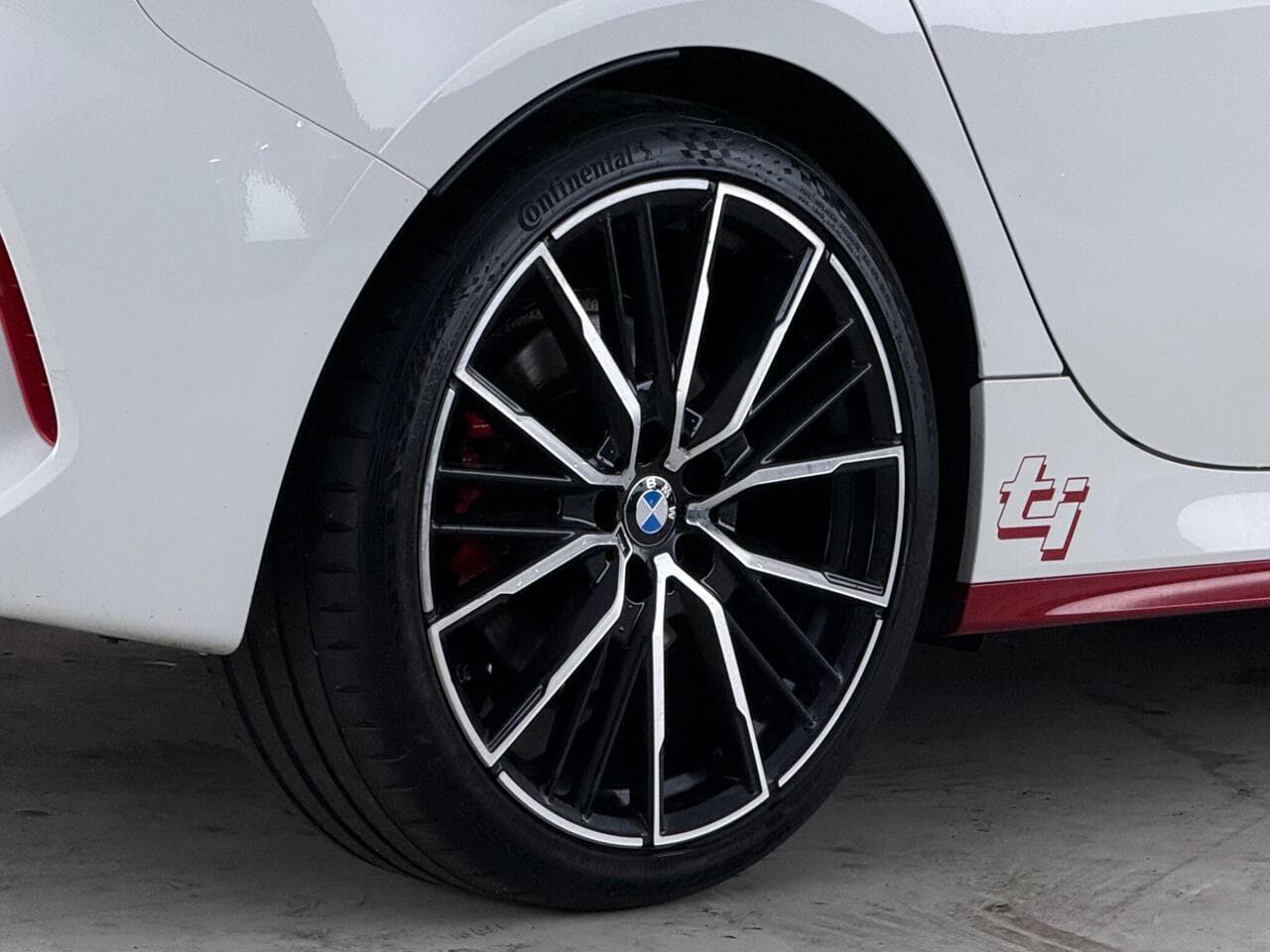 BMW 1 Series thumbnail Wheel