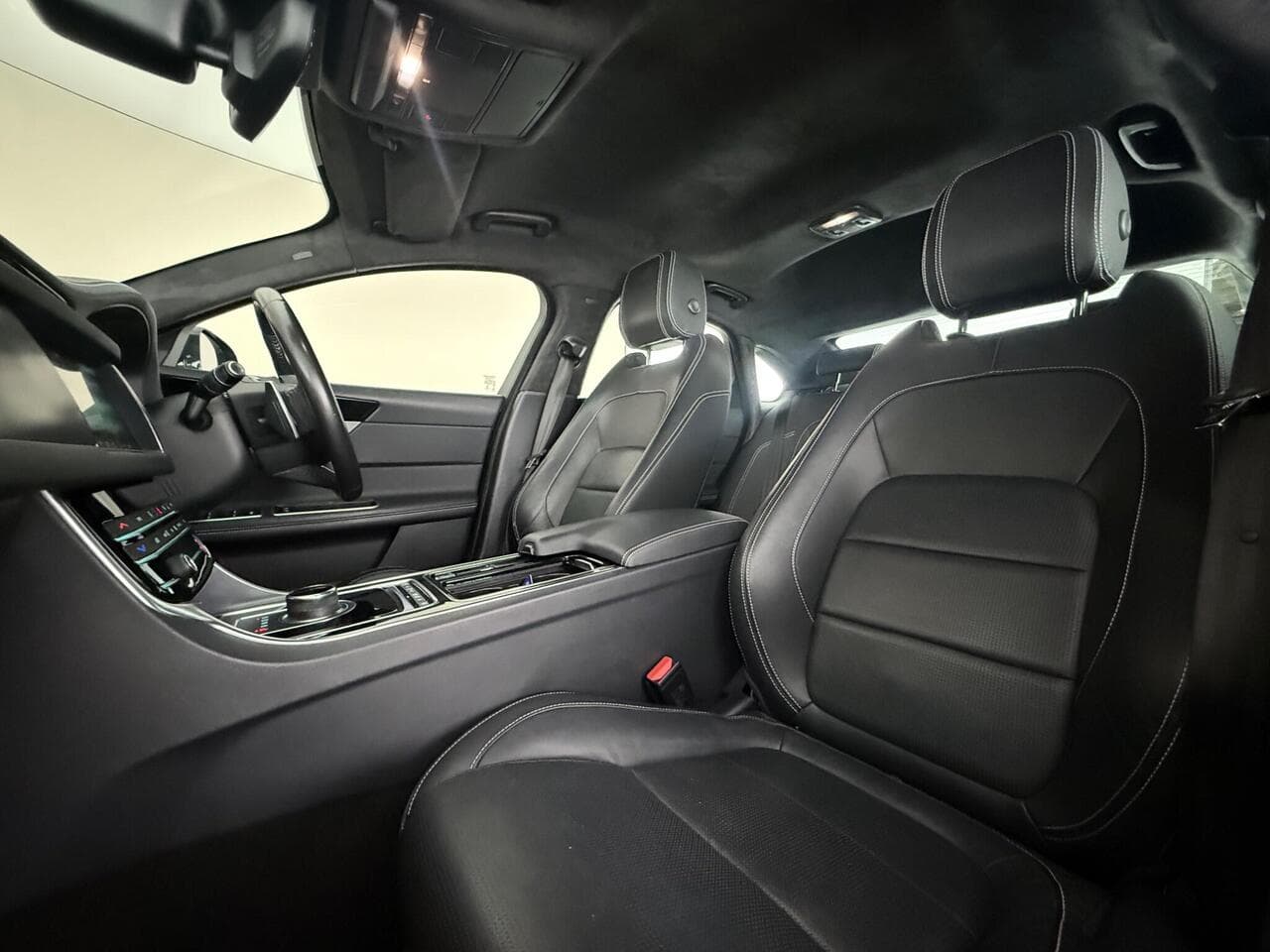 Jaguar XF thumbnail Seat Front Passenger