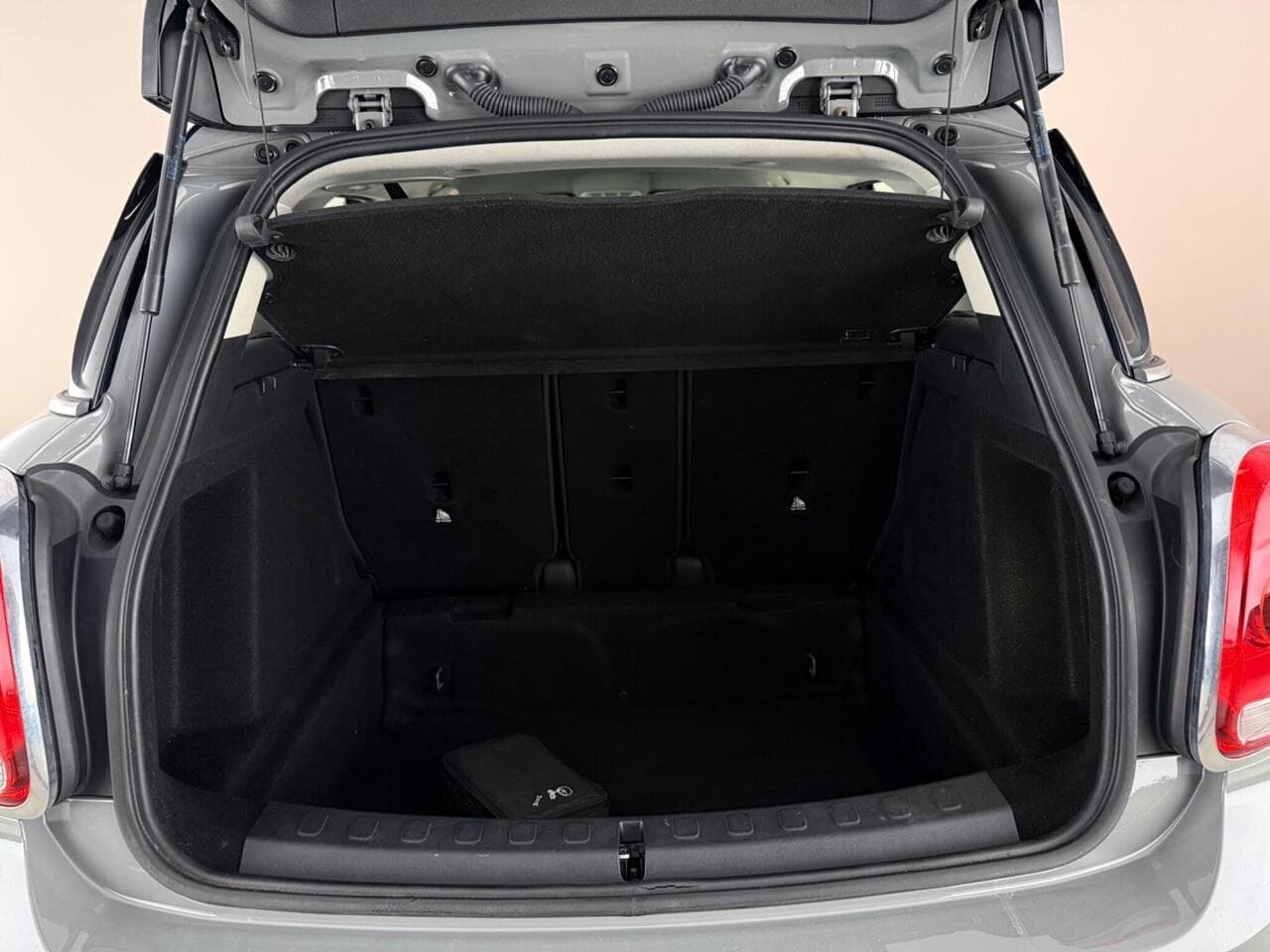 MINI Countryman thumbnail Boot