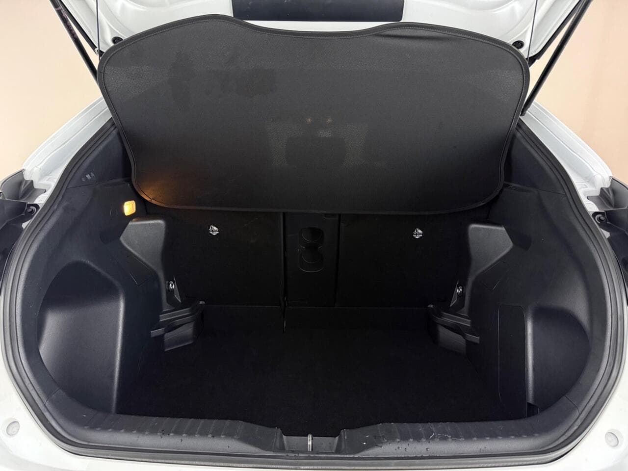 Toyota Yaris Cross thumbnail Boot