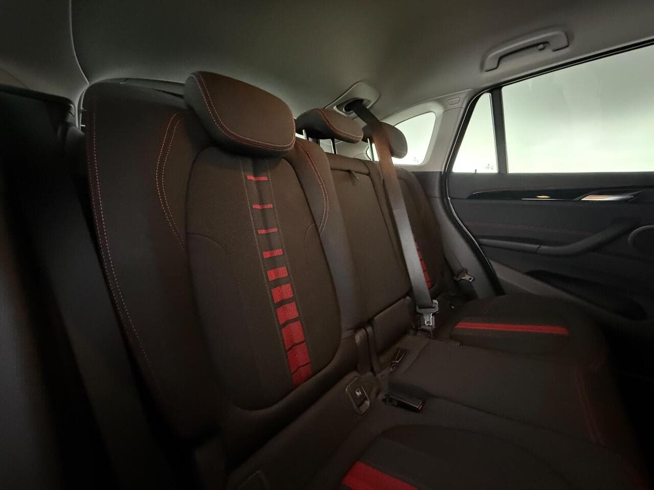 BMW X1 thumbnail Seats Rear