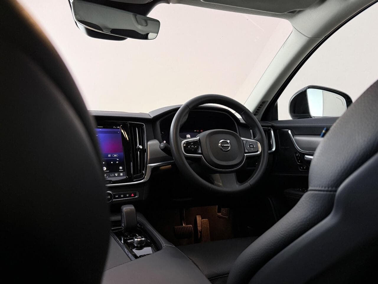 Volvo V90 thumbnail Interior Front