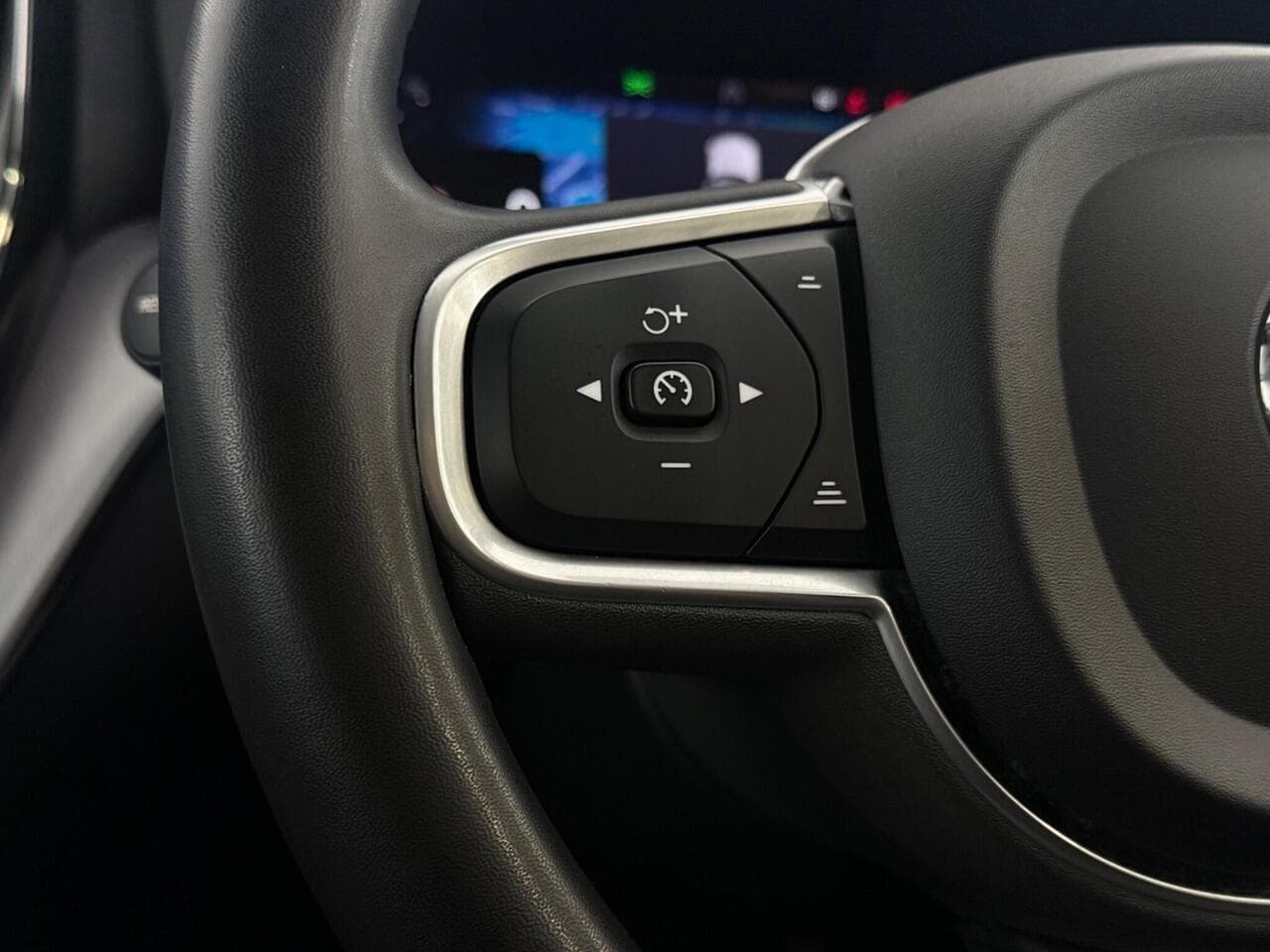 Volvo XC60 thumbnail Misc Controls