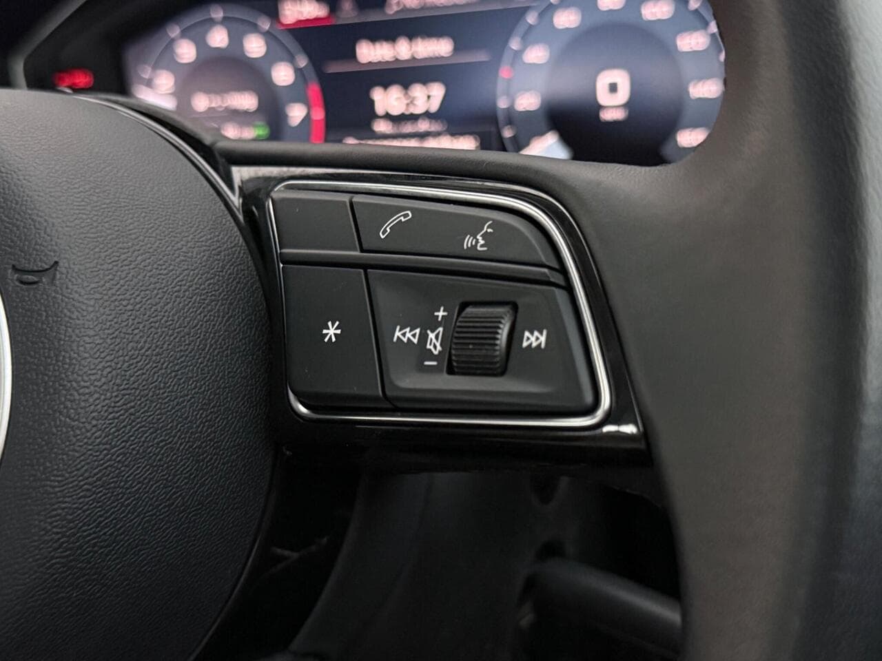 Audi A1 thumbnail Misc Controls