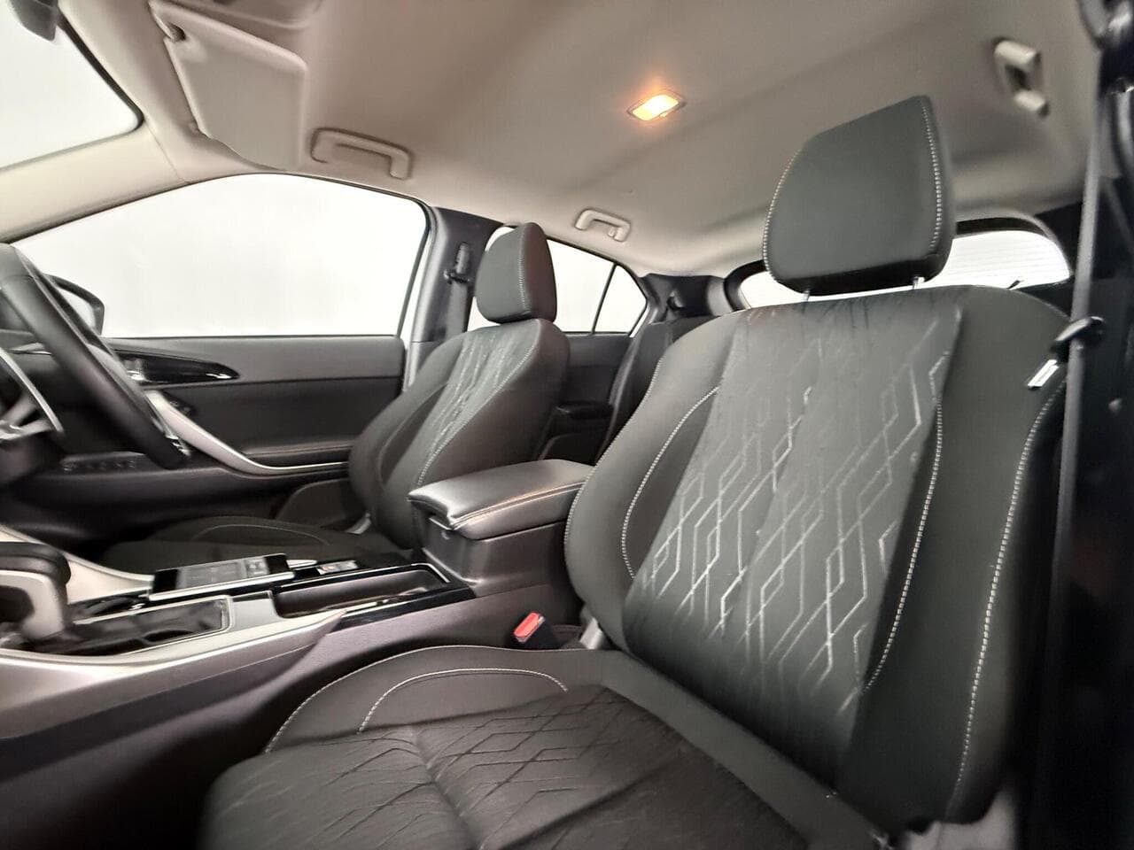Mitsubishi Eclipse Cross thumbnail Seat Front Passenger