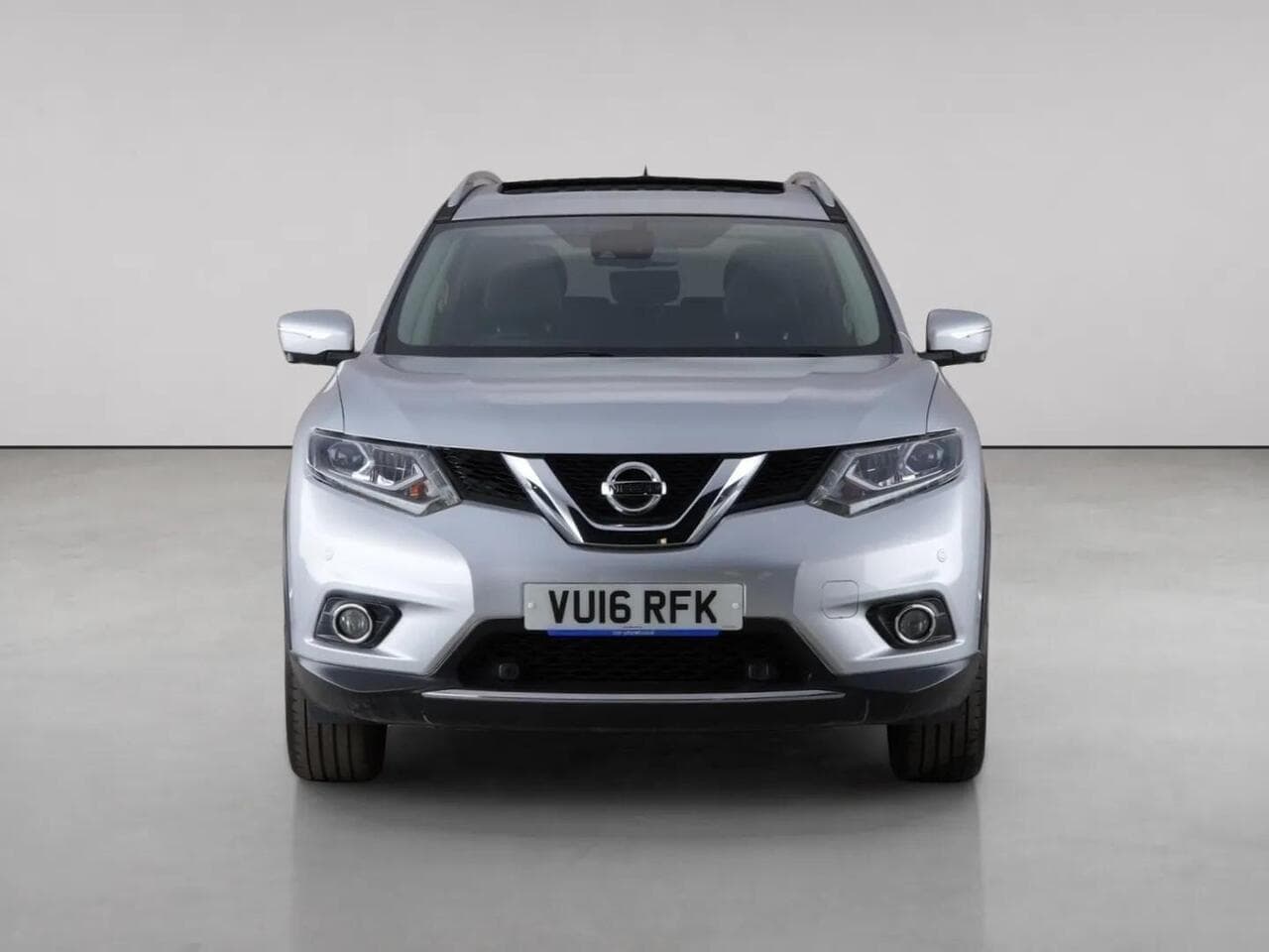 Nissan X-Trail thumbnail Front