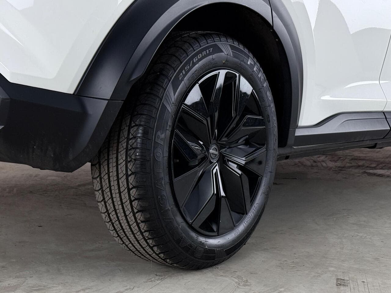 Nissan Juke thumbnail Wheel