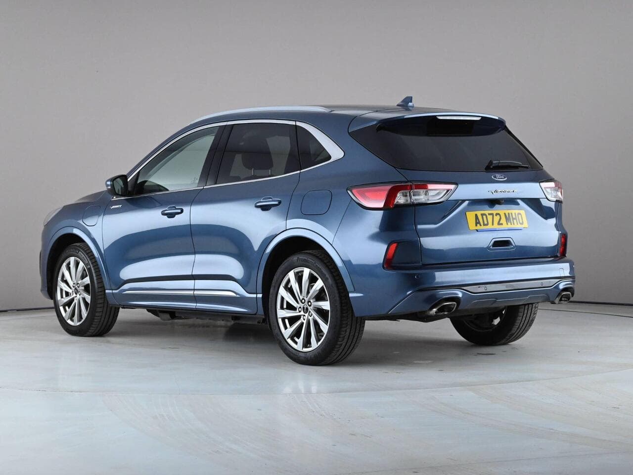 Ford Kuga thumbnail Rear Left