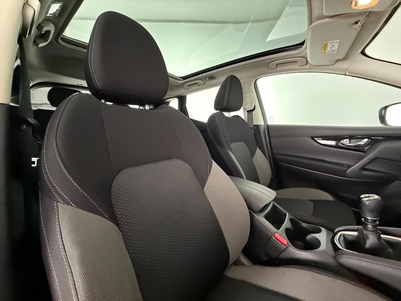 Nissan Qashqai thumbnail Seat Driver