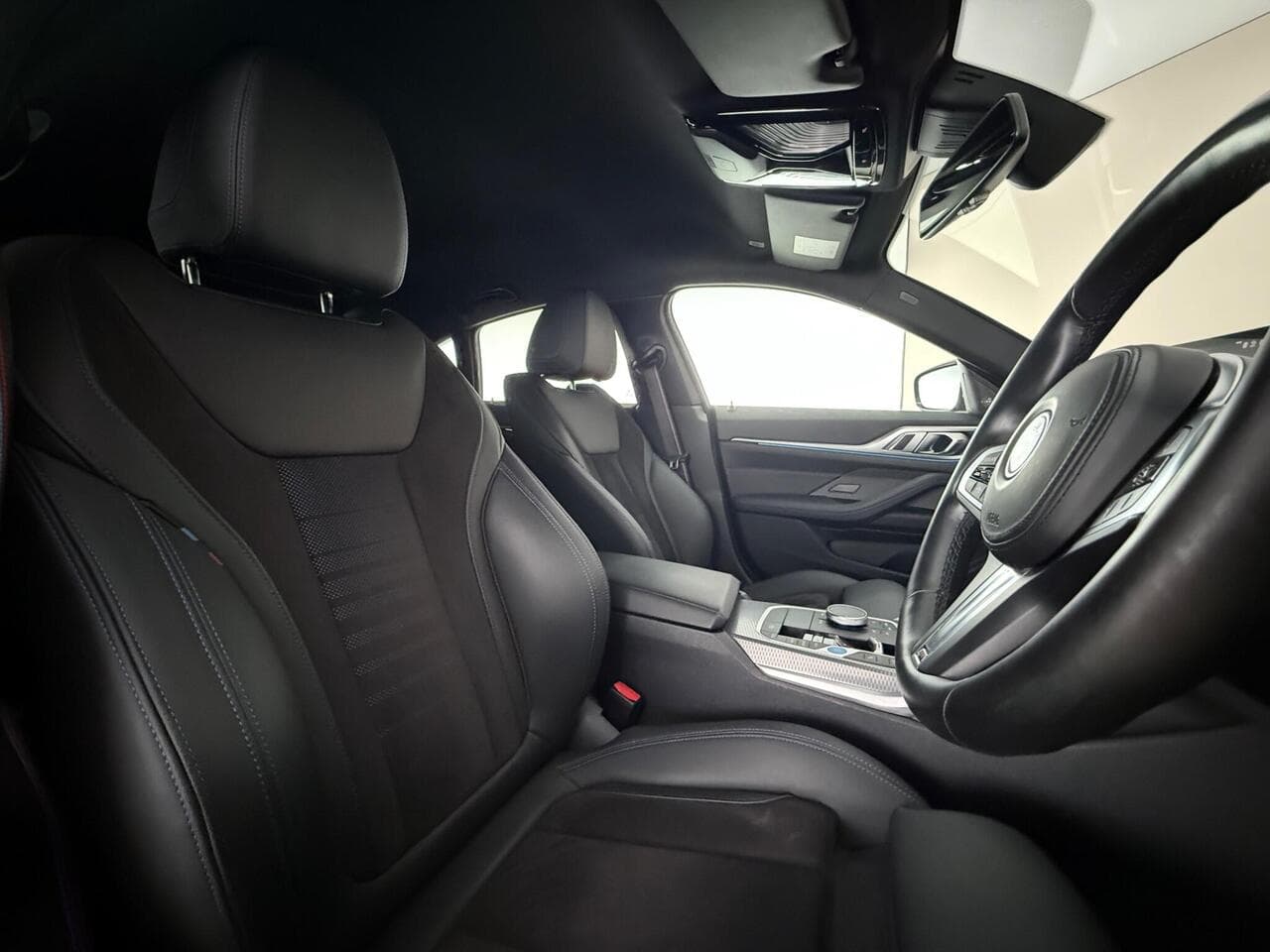 BMW i4 thumbnail Seat Driver
