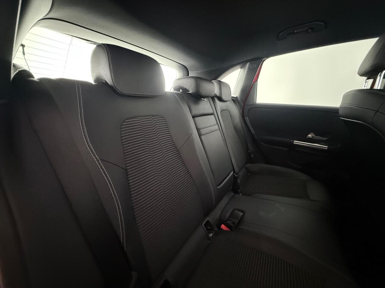 Mercedes-Benz B Class thumbnail Seats Rear