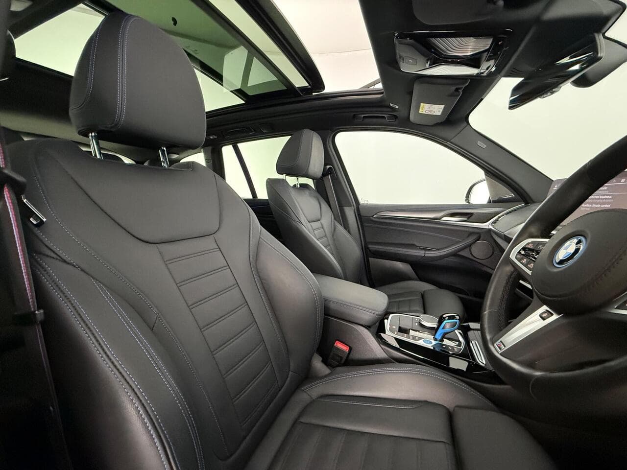 BMW iX3 thumbnail Seat Driver