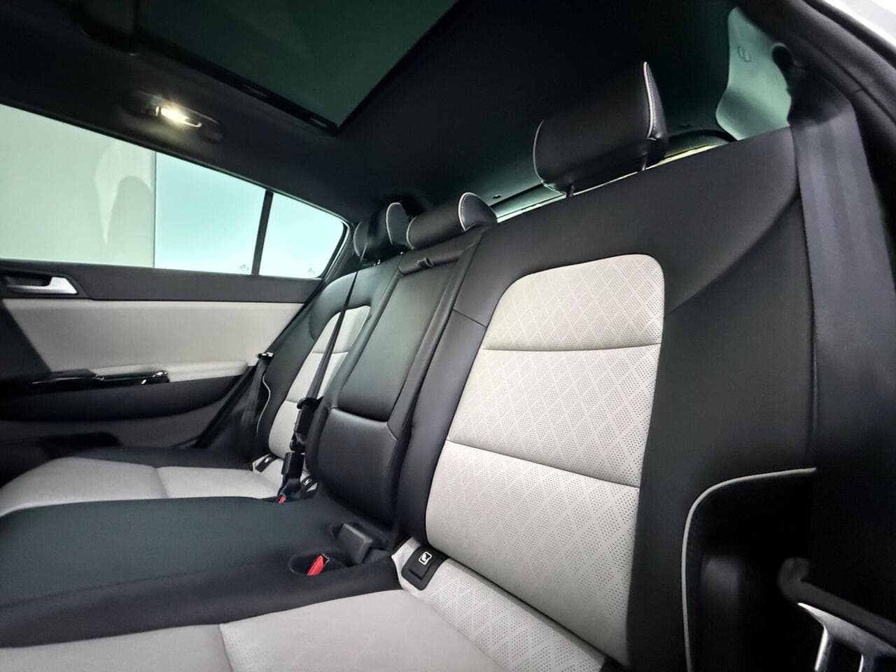 Kia Sportage thumbnail Seat Front Passenger