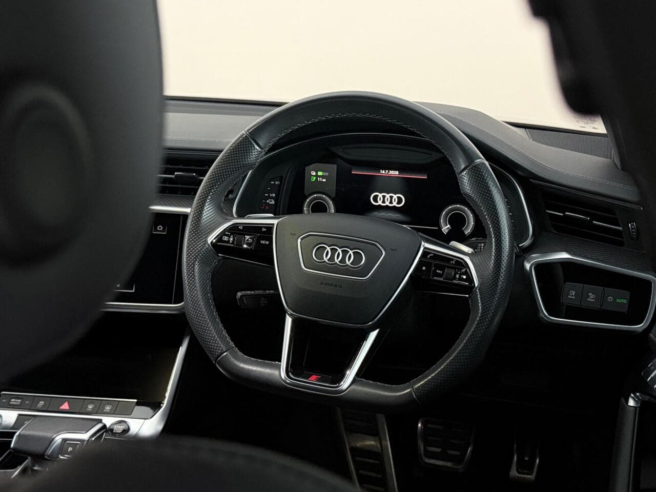 Audi A6 Avant thumbnail Steering Wheel