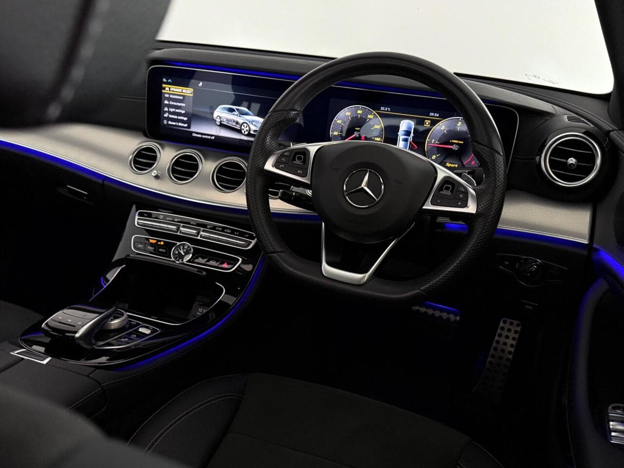 Mercedes-Benz E Class thumbnail Steering Wheel