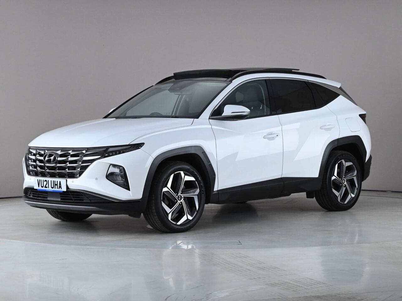Hyundai TUCSON thumbnail Front Left