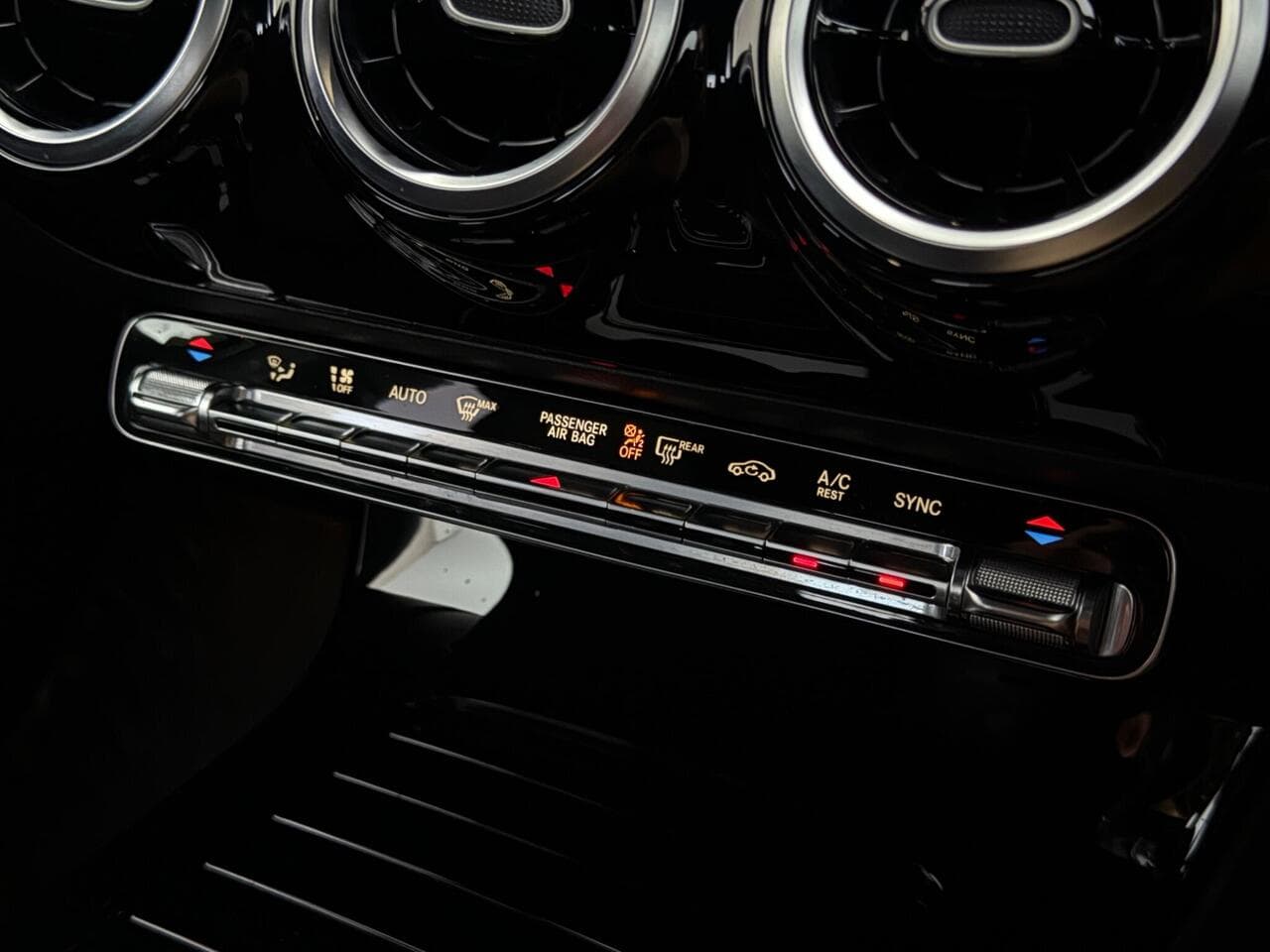 Mercedes-Benz A Class thumbnail Misc Controls
