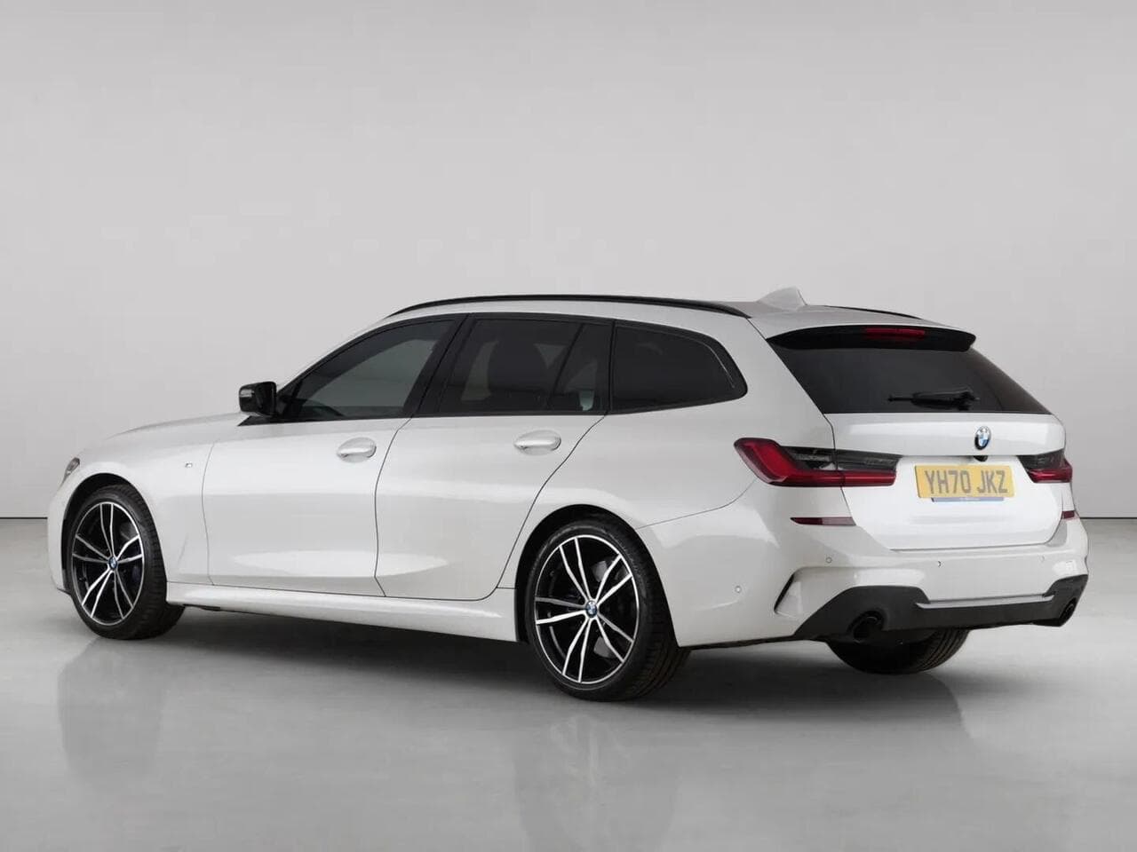 BMW 3 Series thumbnail Rear Left