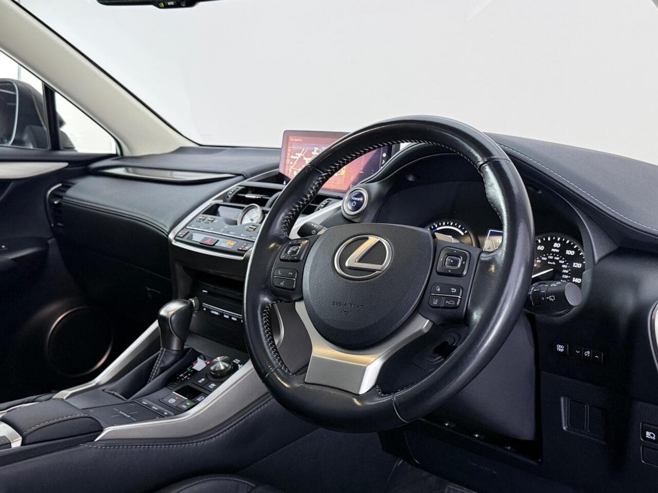 Lexus NX thumbnail Interior Front