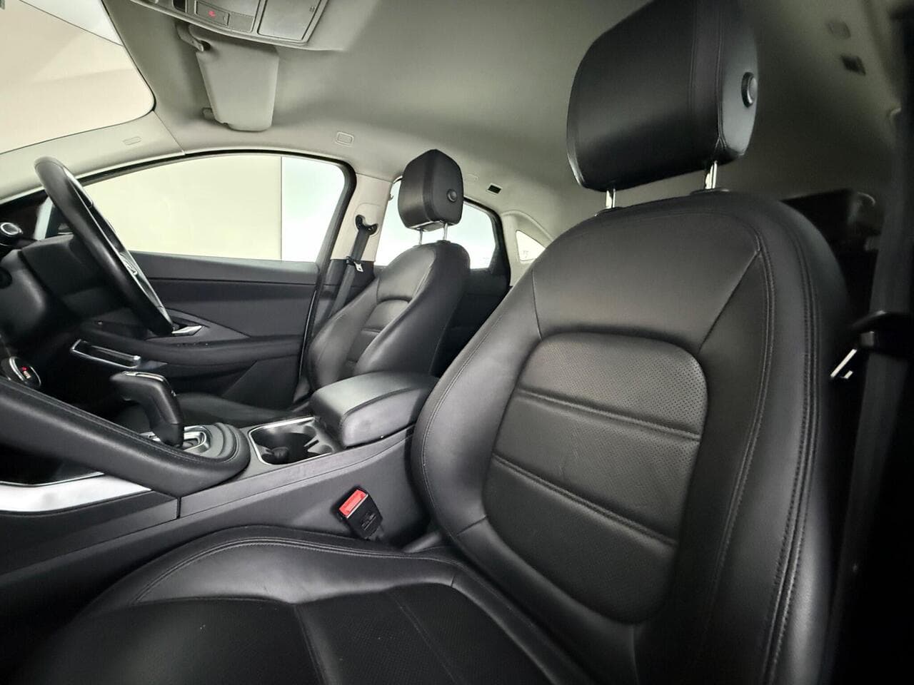 Jaguar E-PACE thumbnail Seat Front Passenger