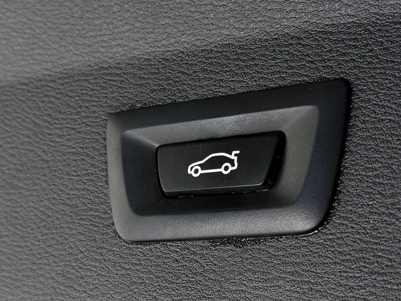 BMW X1 thumbnail Misc Controls