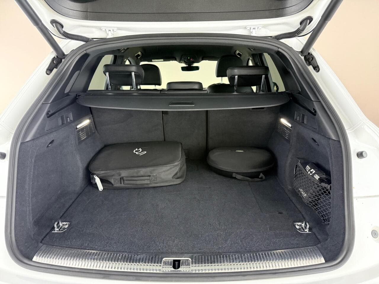 Audi Q5 thumbnail Boot