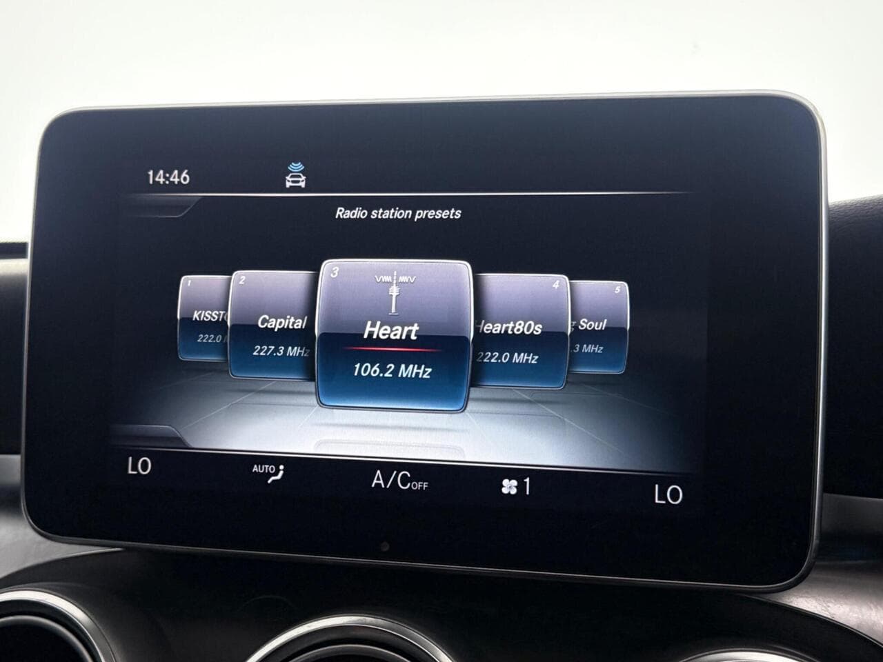 Mercedes-Benz GLC thumbnail Infotainment System
