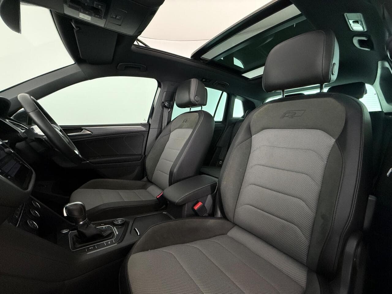 Volkswagen Tiguan thumbnail Seat Front Passenger