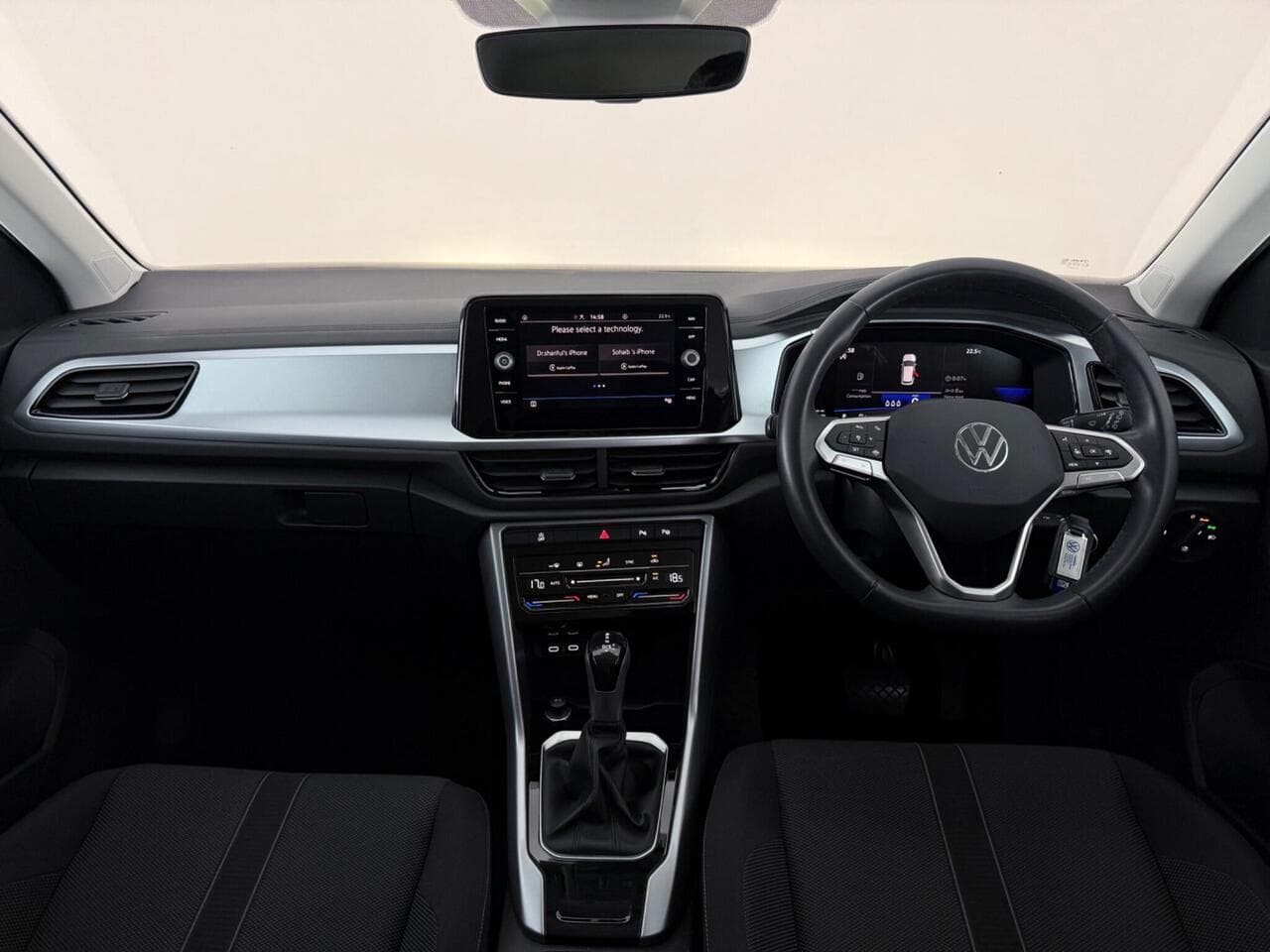 Volkswagen T-Roc thumbnail Interior Front