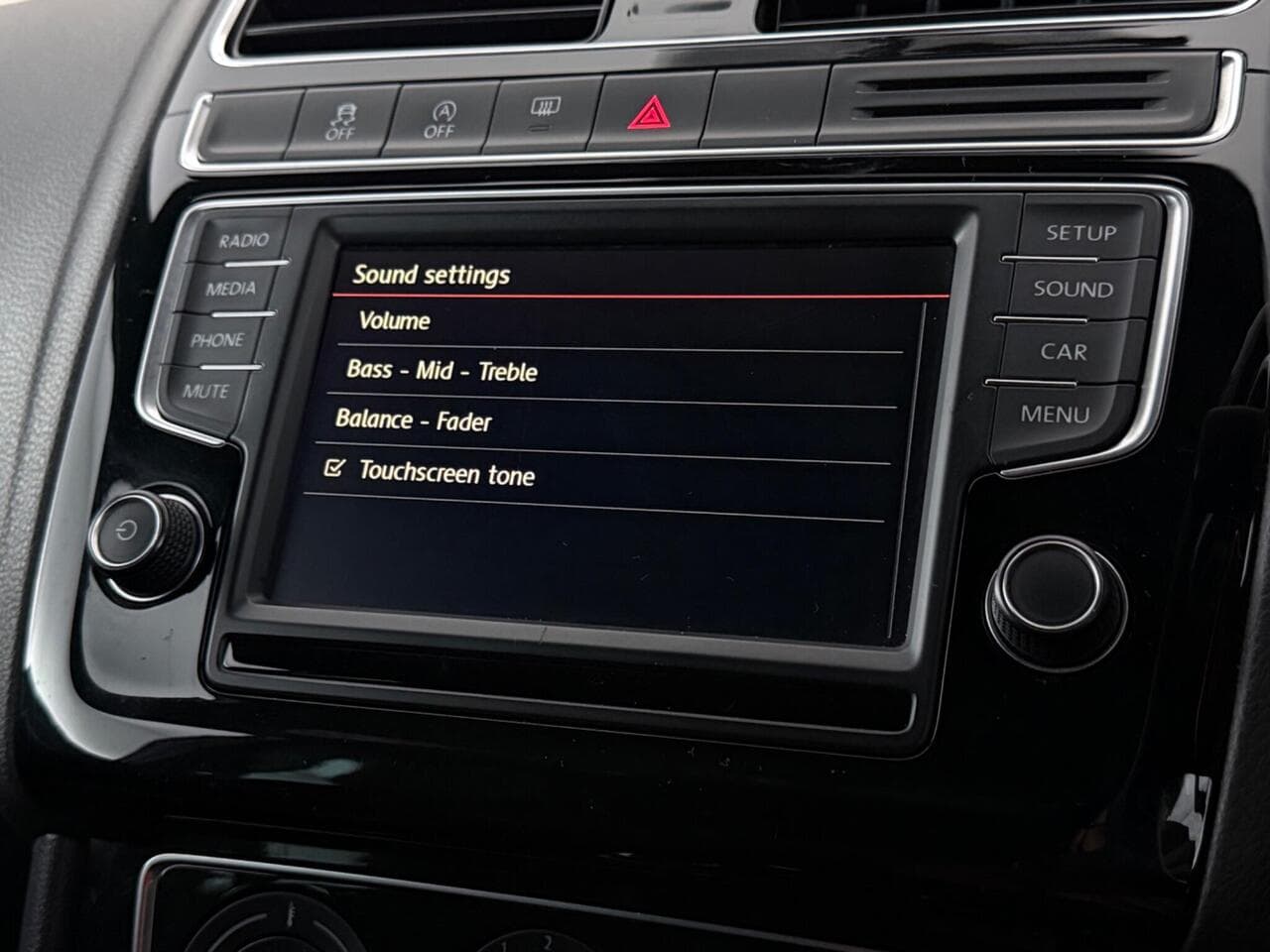Volkswagen Polo thumbnail Infotainment System