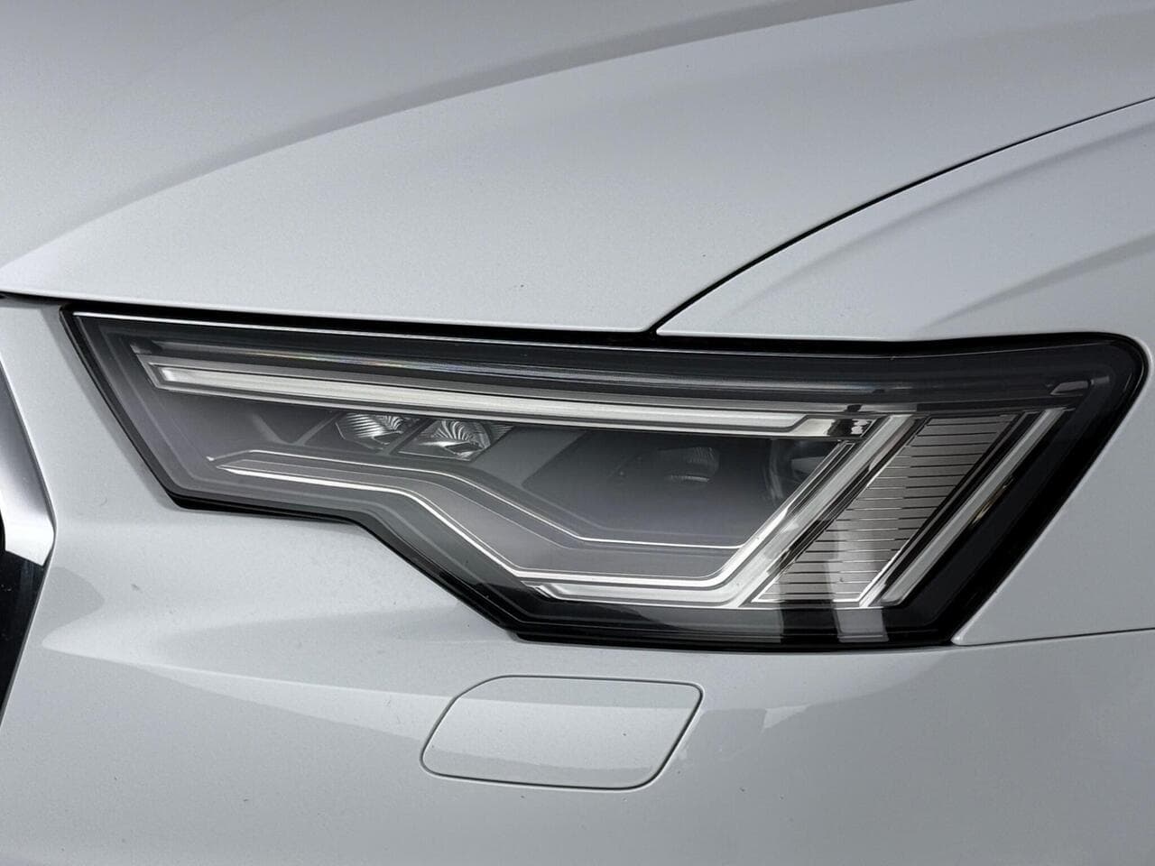 Audi A6 Avant thumbnail Lights Front