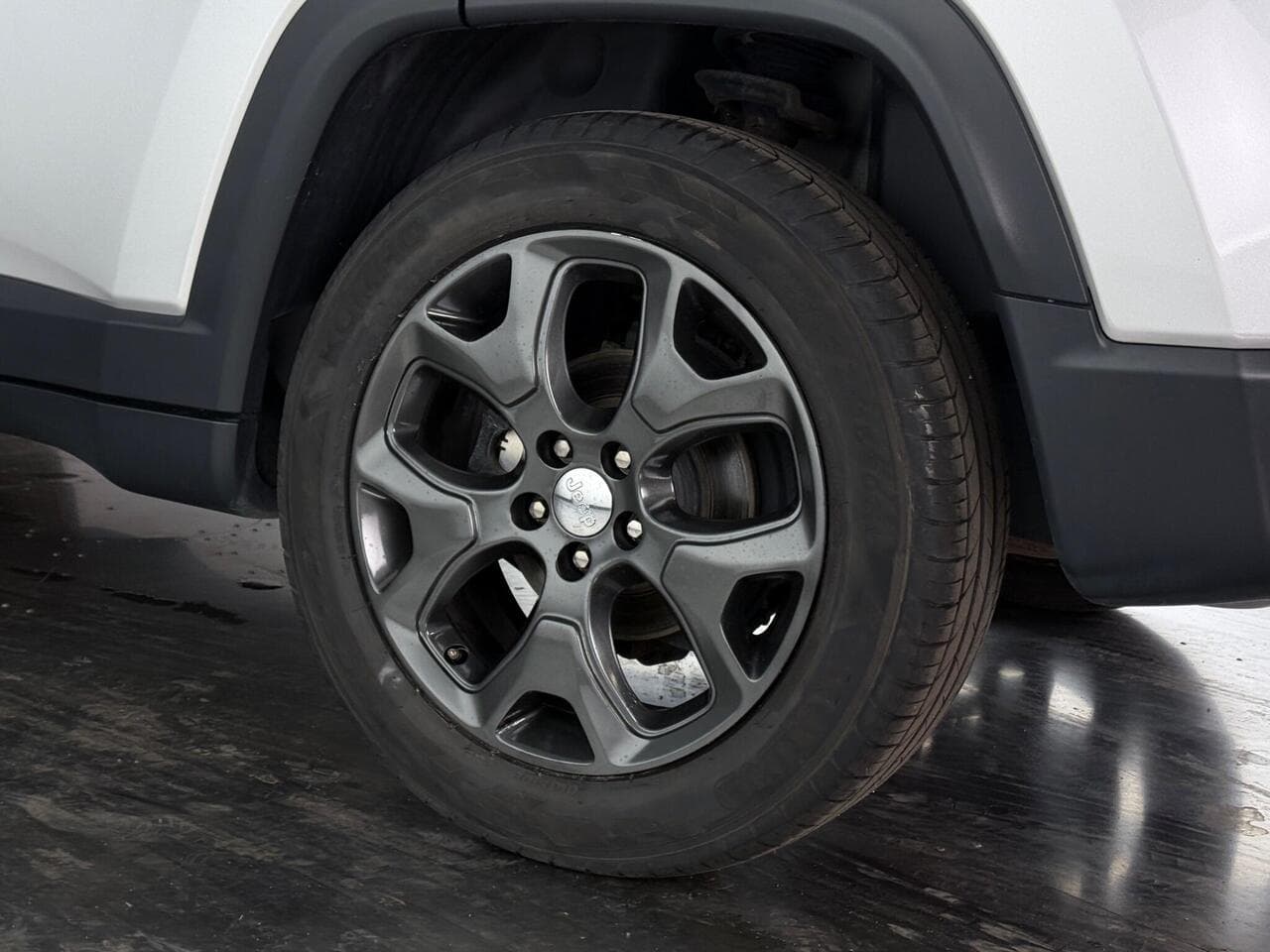 Jeep Compass thumbnail Wheel