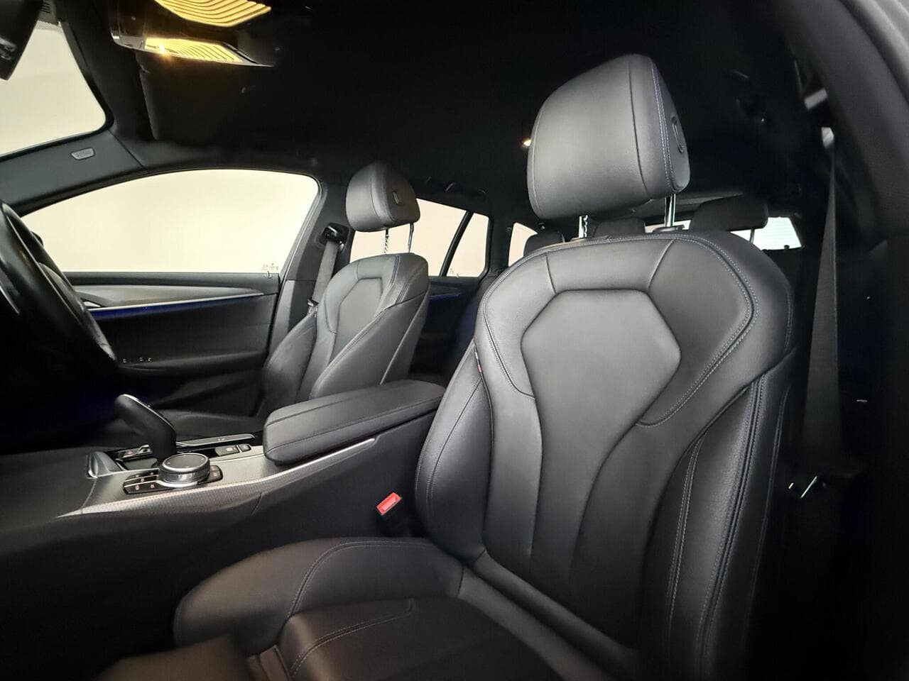 BMW 5 Series thumbnail Seat Front Passenger