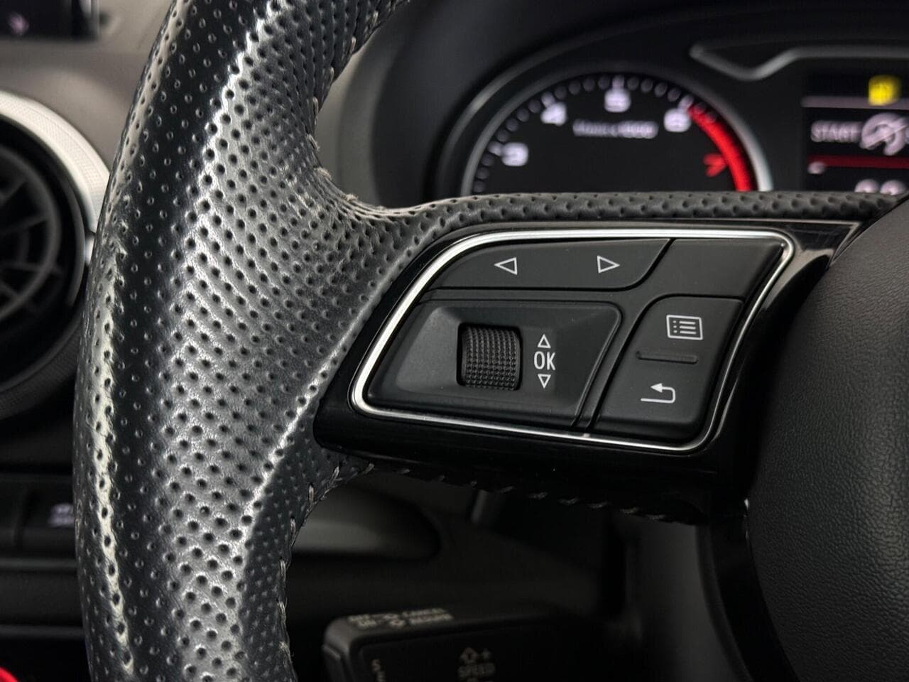 Audi A3 Cabriolet thumbnail Misc Controls