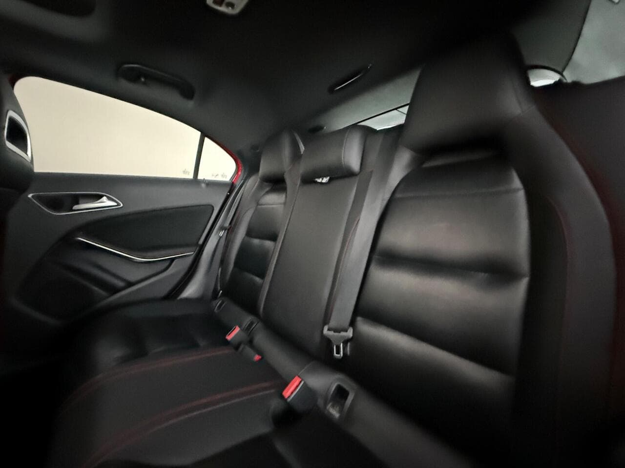 Mercedes-Benz A Class thumbnail Seats Rear