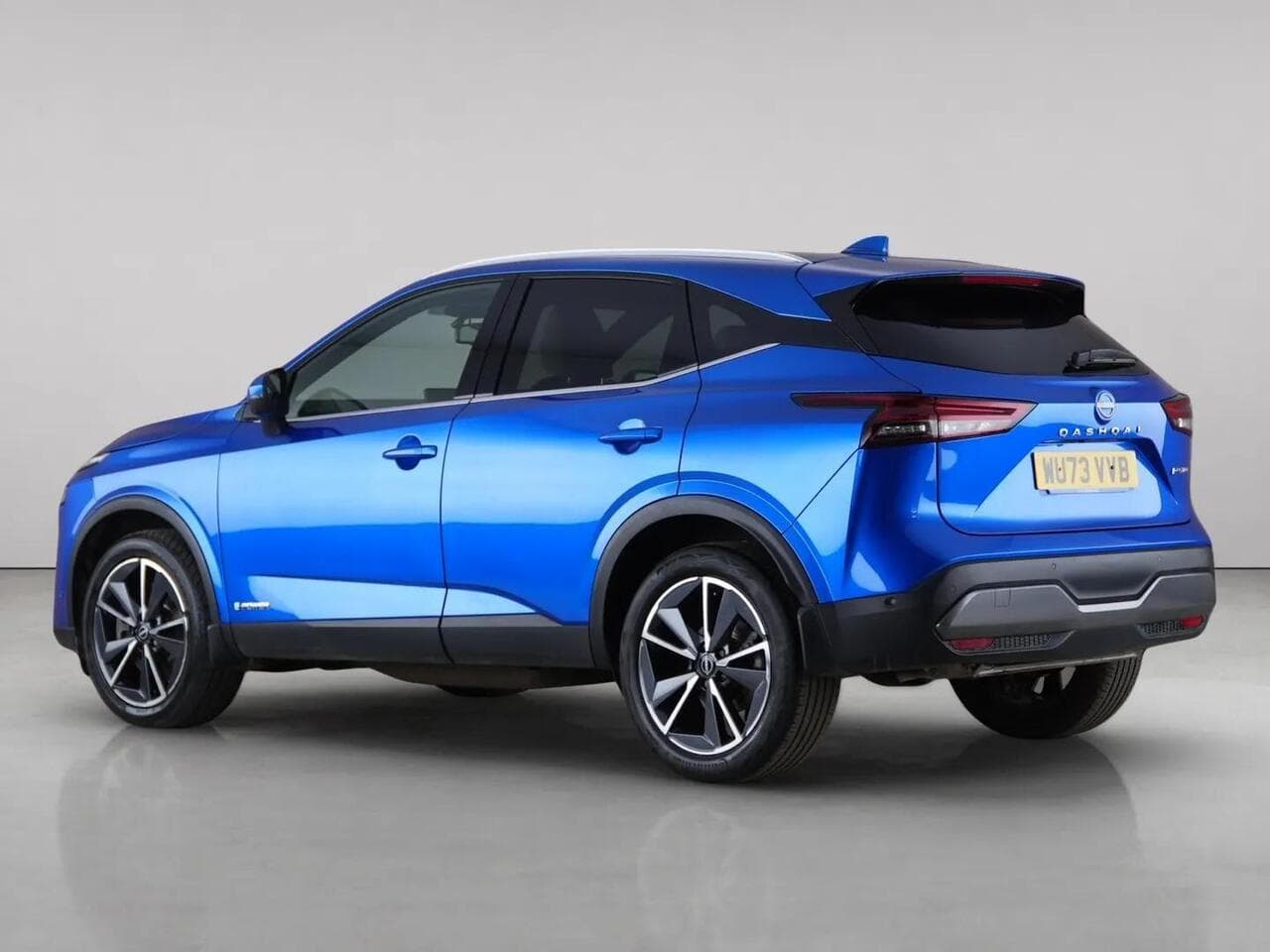 Nissan Qashqai thumbnail Rear Left