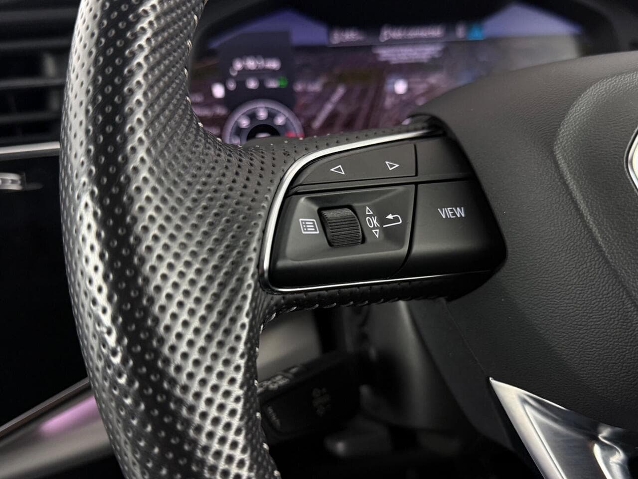 Audi Q7 thumbnail Misc Controls