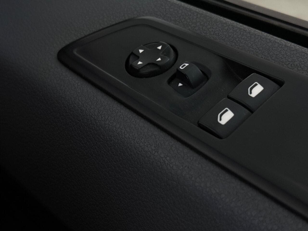 Citroen Dispatch thumbnail Misc Controls