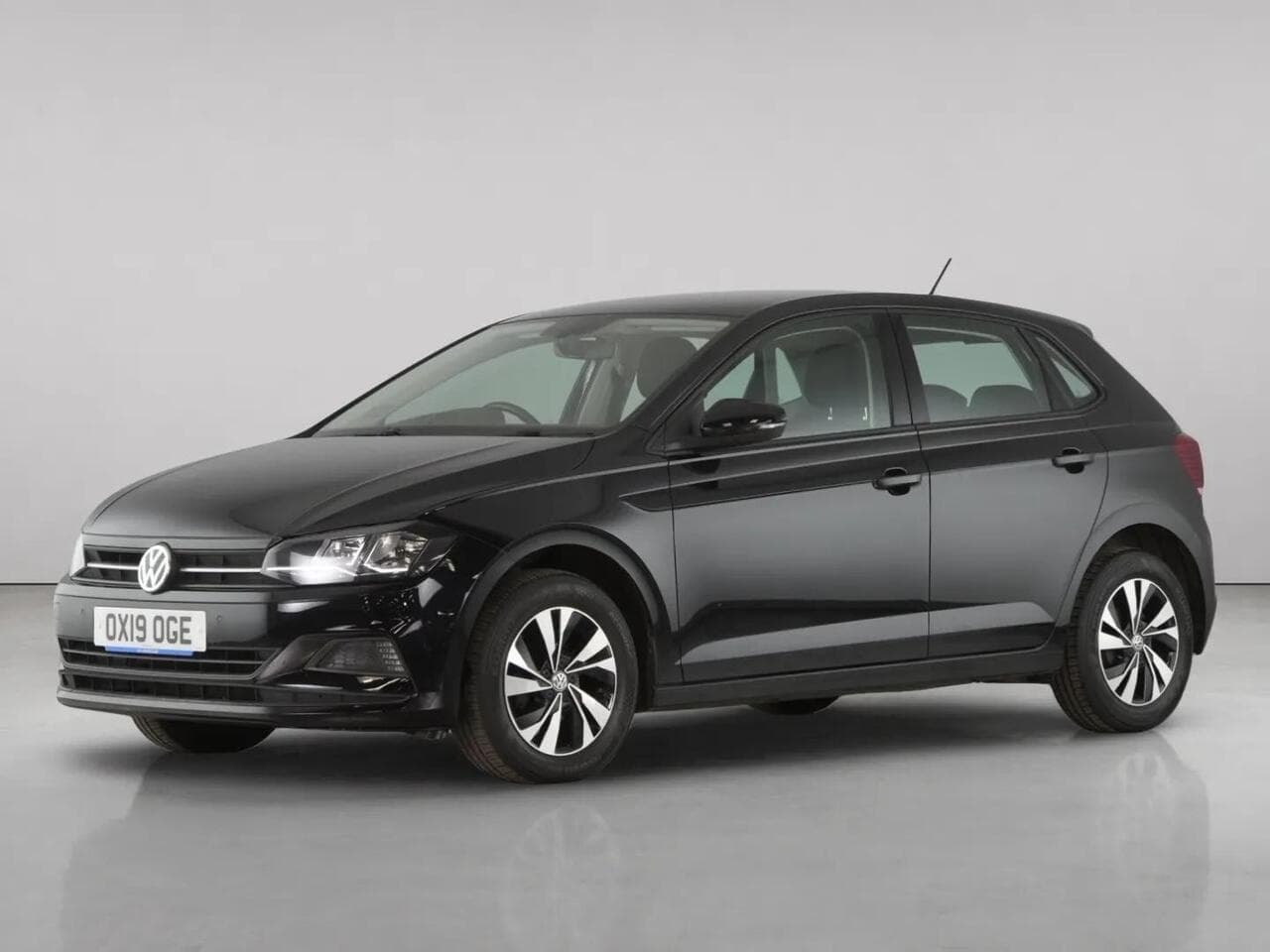 Volkswagen Polo thumbnail Front Left