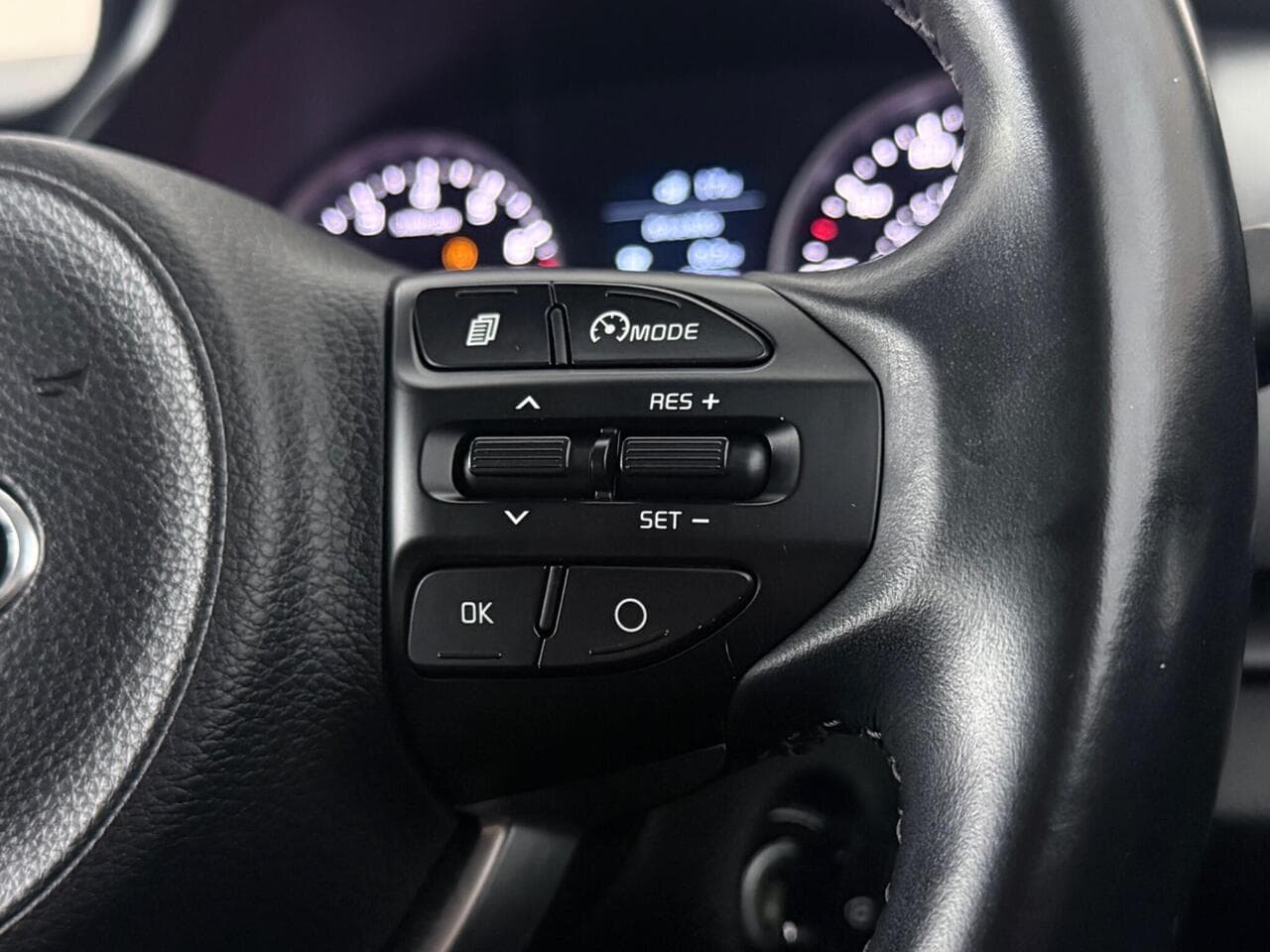Kia Stonic thumbnail Misc Controls