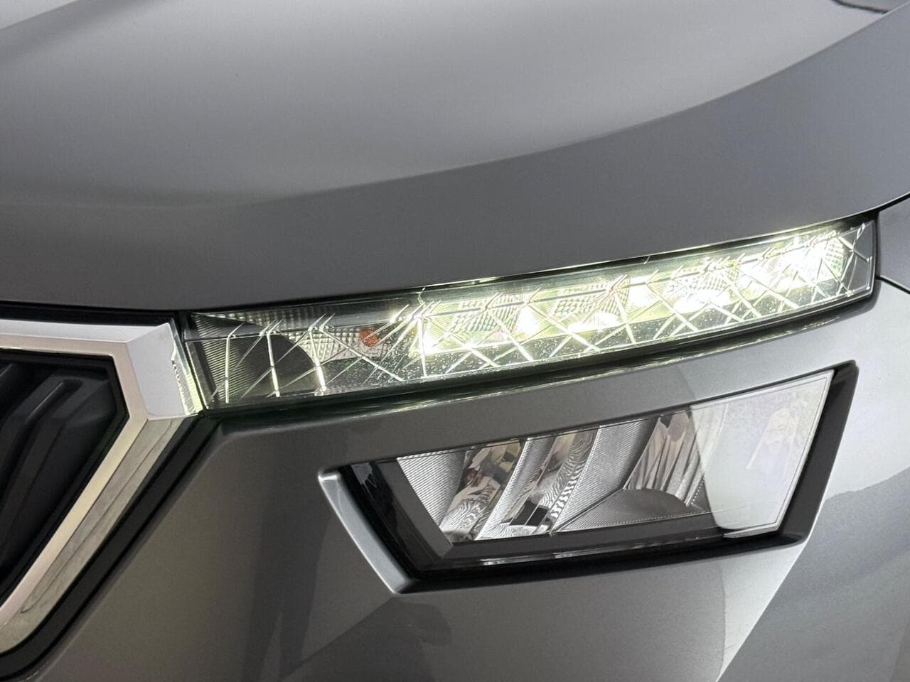 Skoda Kamiq thumbnail Lights Front