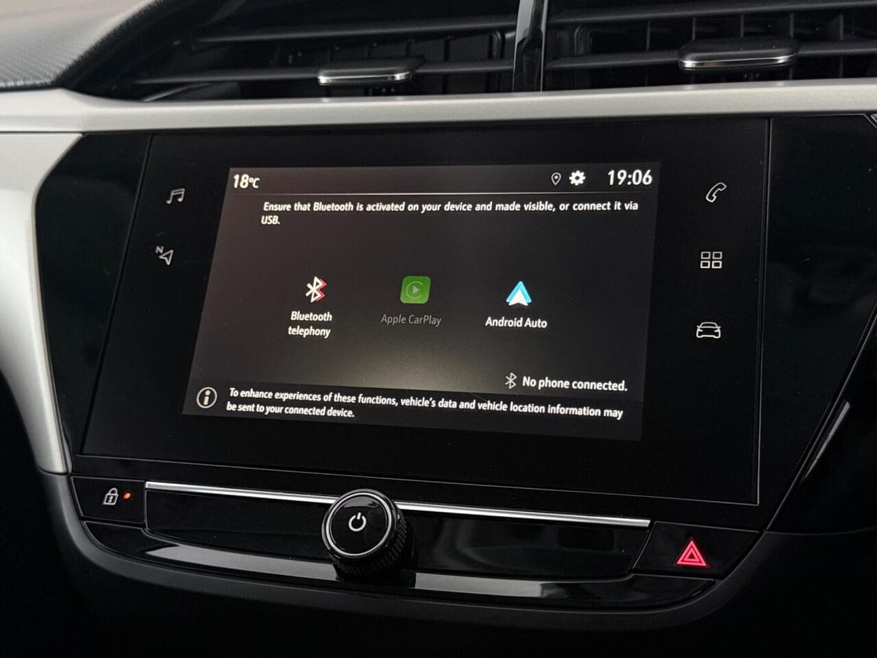Vauxhall Corsa thumbnail Infotainment System