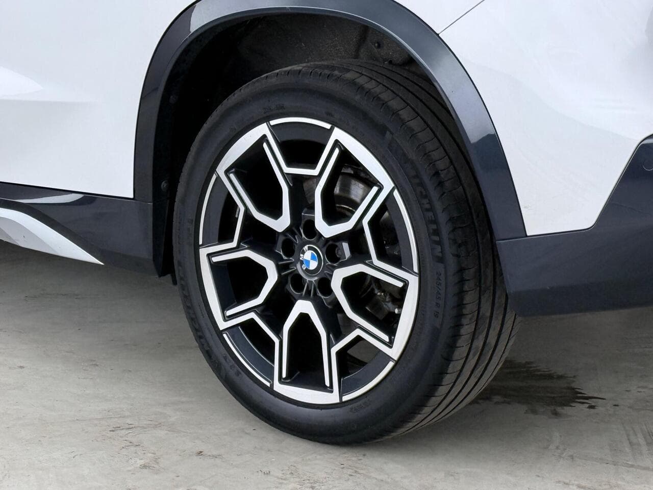BMW X1 thumbnail Wheel