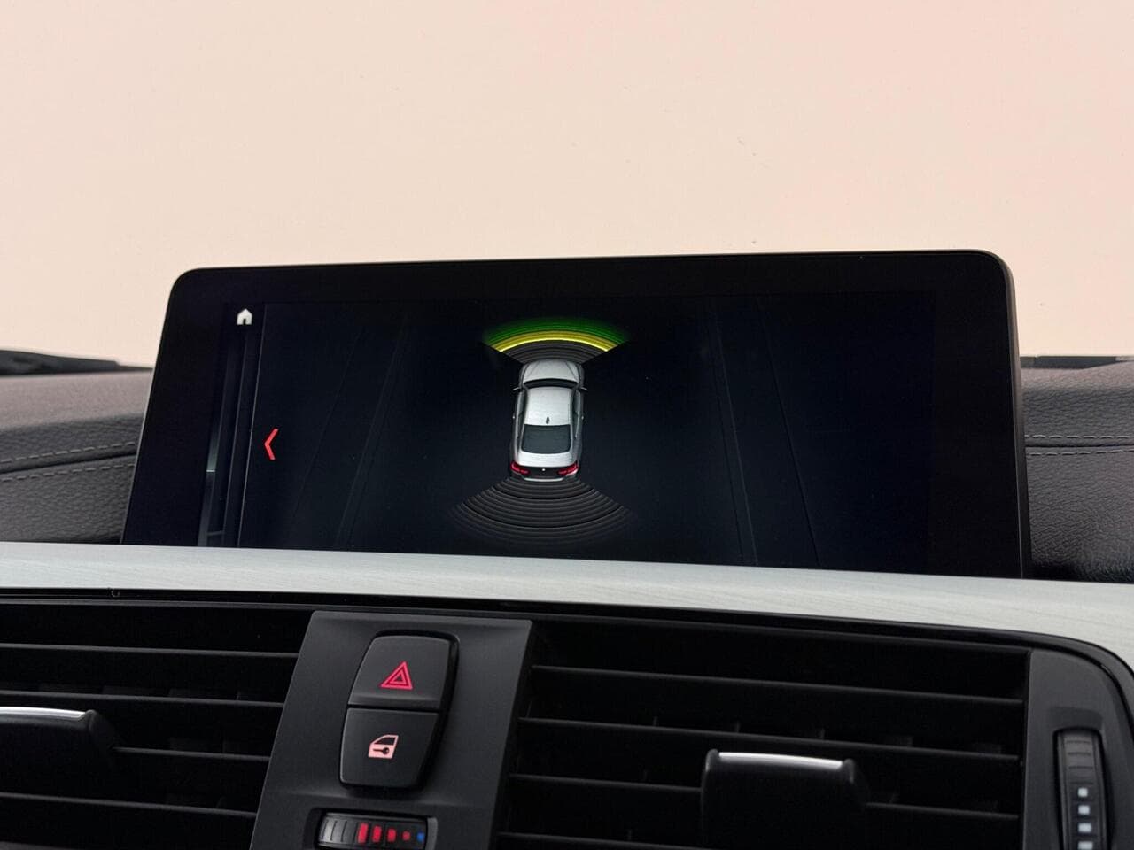 BMW 4 Series thumbnail Infotainment System