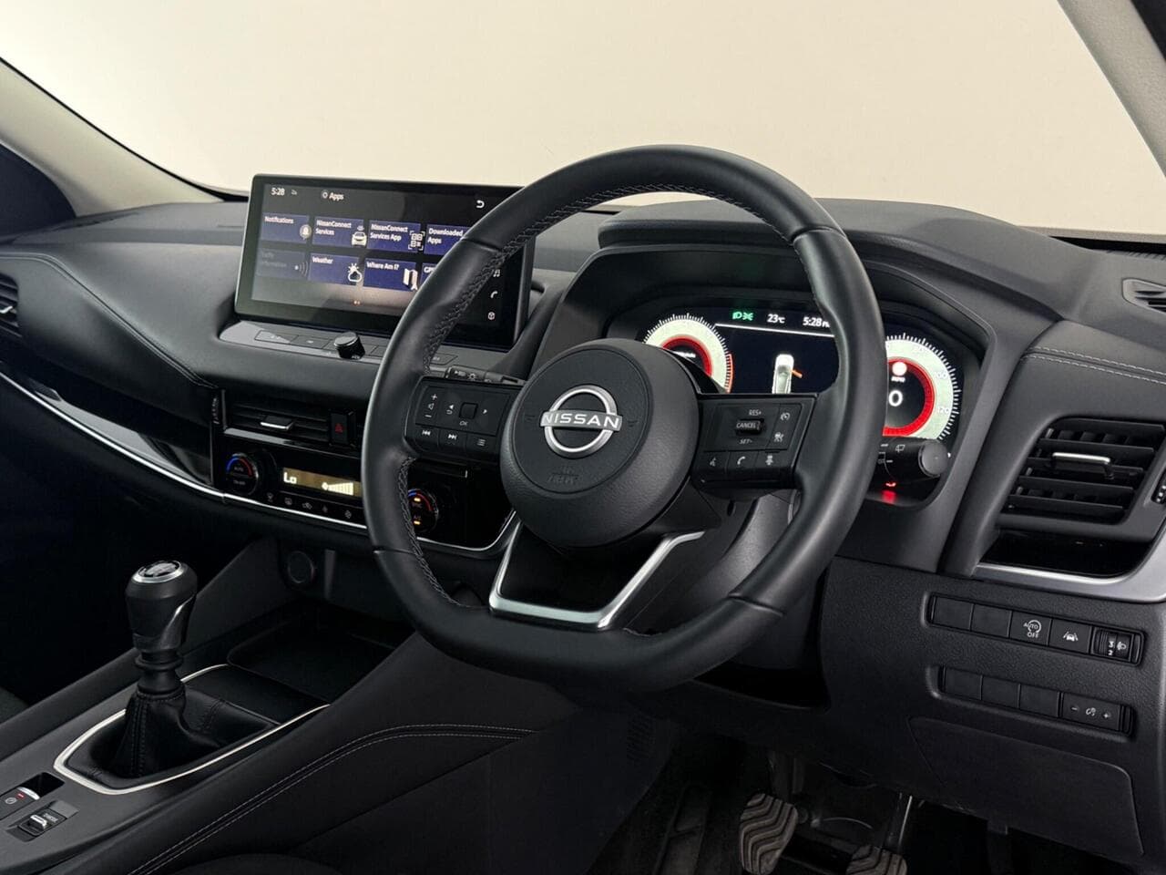 Nissan Qashqai thumbnail Steering Wheel