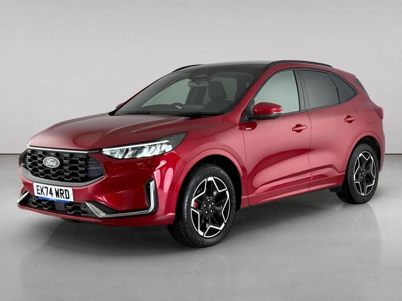 Ford Kuga thumbnail Front Left