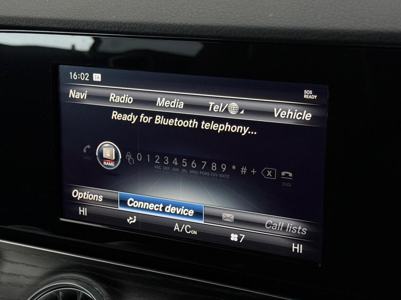 Mercedes-Benz E Class thumbnail Infotainment System